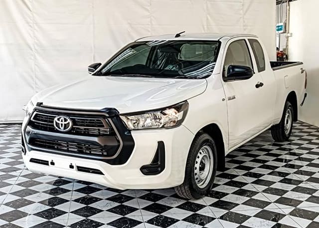 2020 TOYOTA Hilux