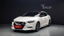 2017 NISSAN Maxima