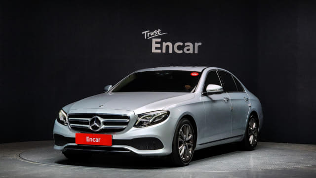 2019 MERCEDES-BENZ E-Class
