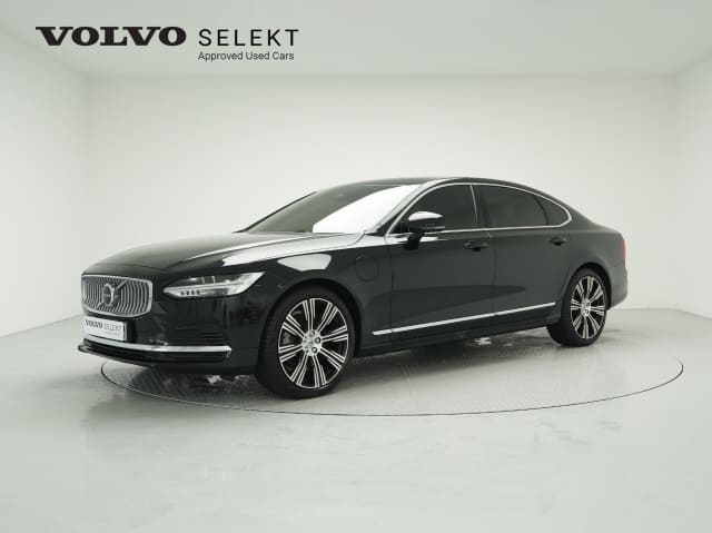 2024 VOLVO S90