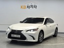 2019 LEXUS ES