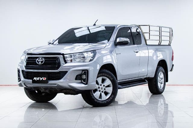 2018 TOYOTA Hilux