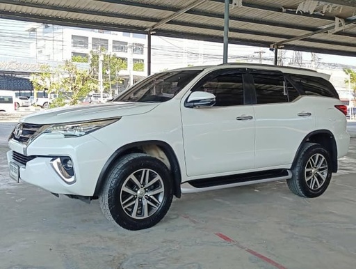 2018 TOYOTA Fortuner