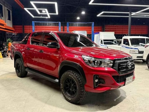 2019 TOYOTA Hilux