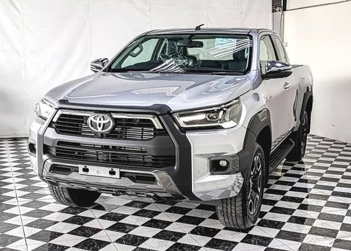2024 TOYOTA Hilux, 