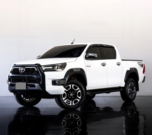 2023 TOYOTA Hilux