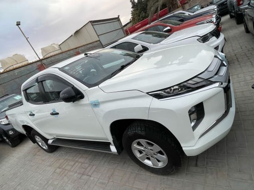 2022 MITSUBISHI Triton