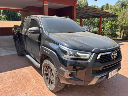 2022 TOYOTA Hilux