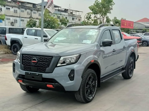 2025 NISSAN Navara