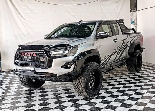 2019 TOYOTA Hilux