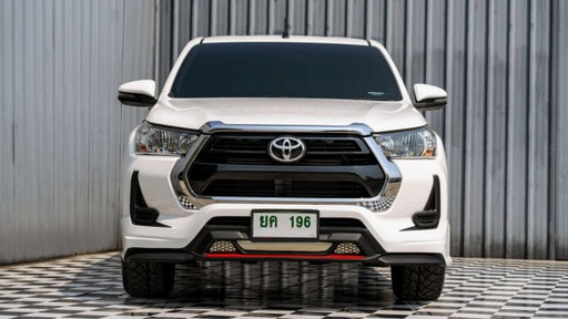 2021 TOYOTA Hilux