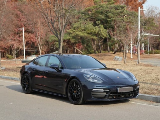 2018 Porsche Panamera