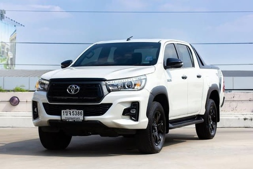 2019 TOYOTA Hilux