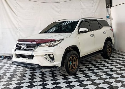 2018 TOYOTA Fortuner
