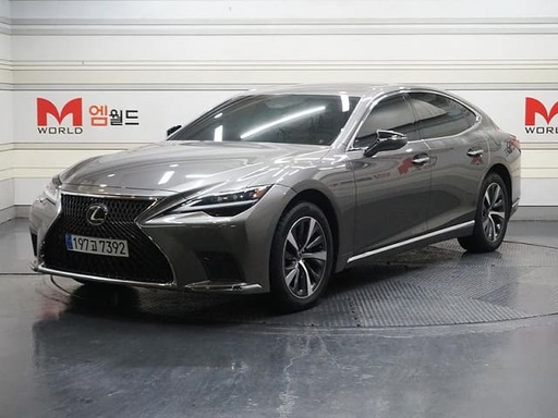 2022 LEXUS LS