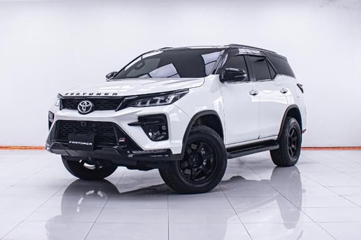 2023 TOYOTA Fortuner