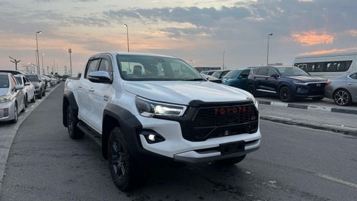 2023 TOYOTA Hilux