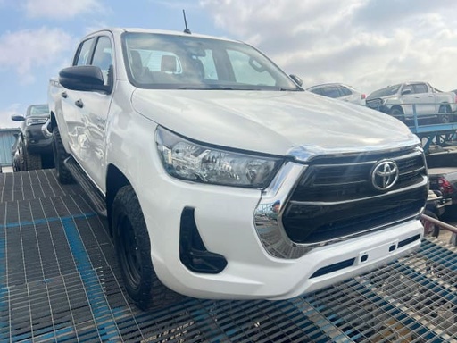 2019 TOYOTA Hilux