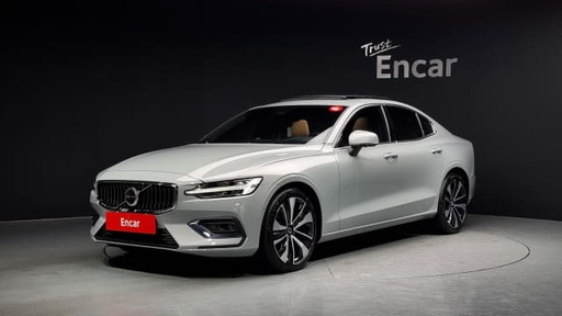 2024 VOLVO S60