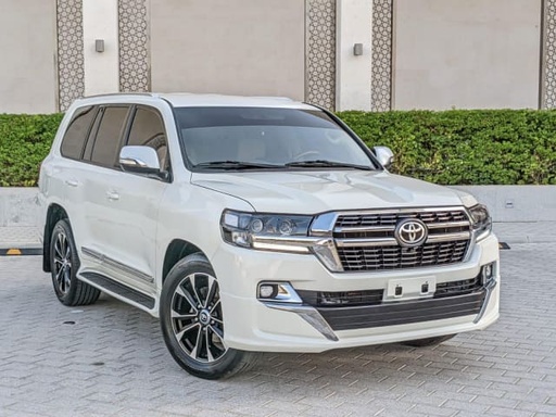 2018 TOYOTA Land Cruiser