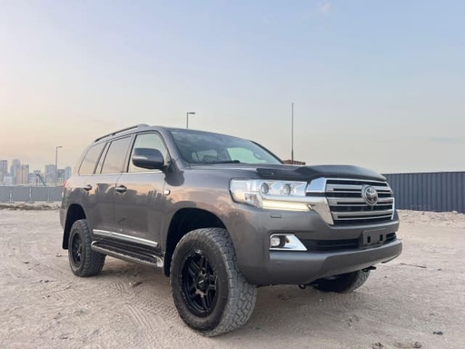 2020 TOYOTA Land Cruiser