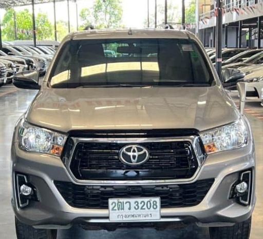 2019 TOYOTA Hilux
