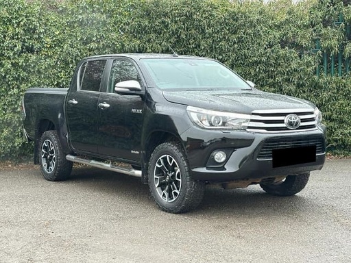 2017 TOYOTA Hilux