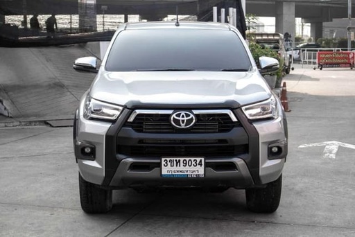2022 TOYOTA Hilux