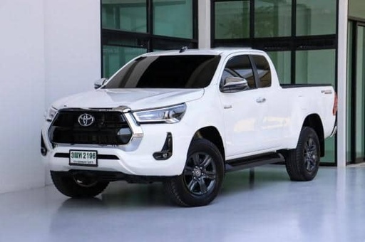 2023 TOYOTA Hilux