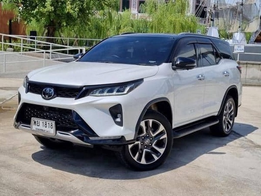 2022 TOYOTA Fortuner