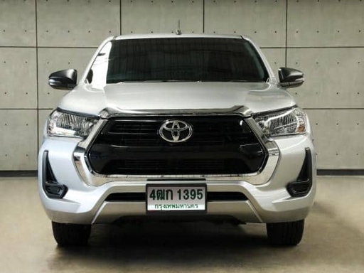 2023 TOYOTA Hilux