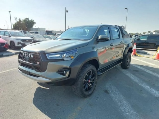 2024 TOYOTA Hilux
