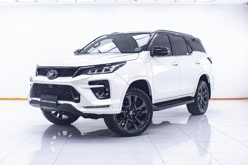 2022 TOYOTA Fortuner