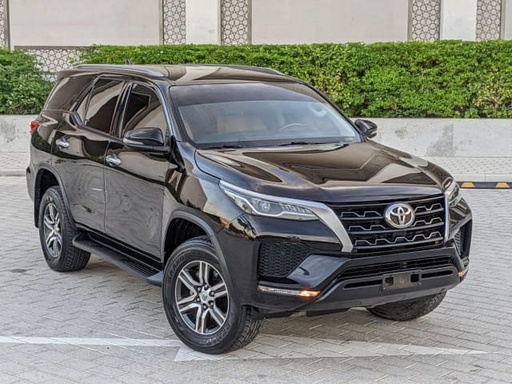 2022 TOYOTA Fortuner