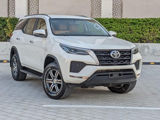 2022 TOYOTA Fortuner