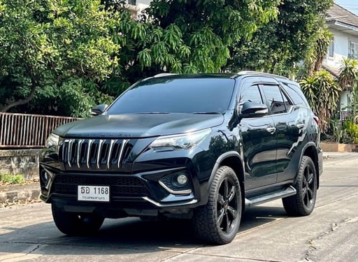 2017 TOYOTA Fortuner