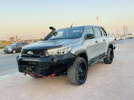 2019 TOYOTA Hilux