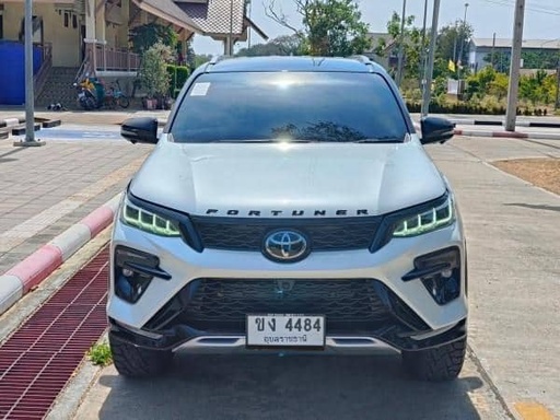 2022 TOYOTA Fortuner