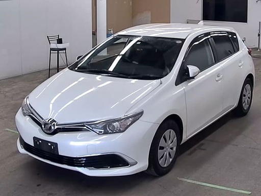 2016 TOYOTA Auris