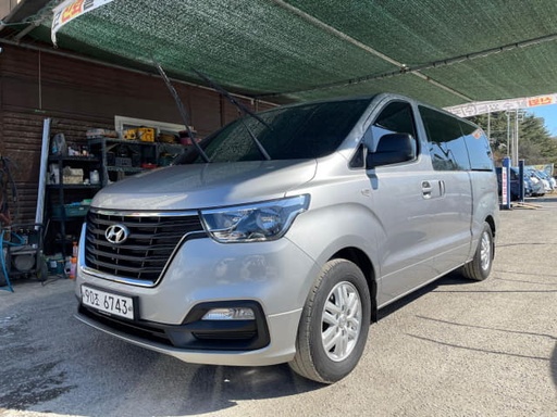 2021 HYUNDAI Grand Starex