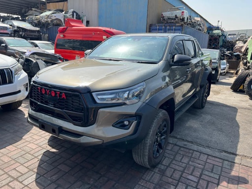 2023 TOYOTA Hilux