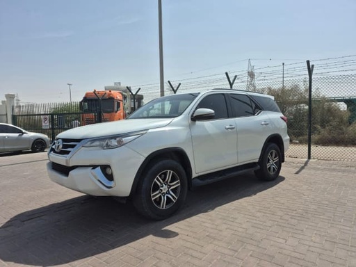 2018 TOYOTA Fortuner