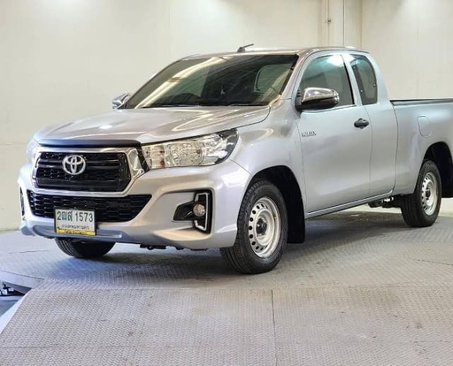 2019 TOYOTA Hilux
