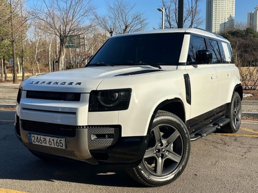 2022 LAND ROVER Defender
