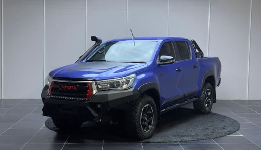 2019 TOYOTA Hilux