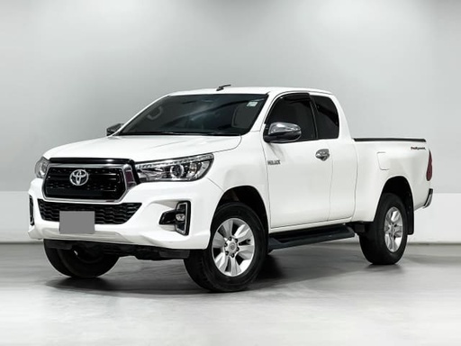 2019 TOYOTA Hilux