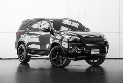 2019 TOYOTA Fortuner