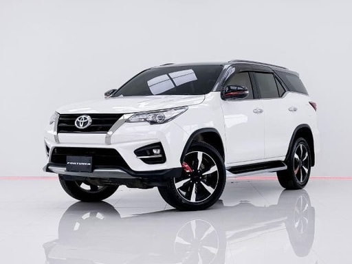 2019 TOYOTA Fortuner