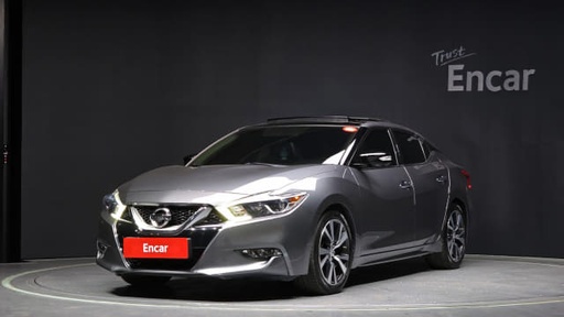 2017 NISSAN Maxima