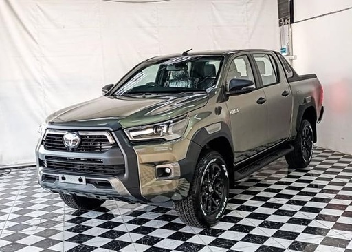 2025 TOYOTA Hilux